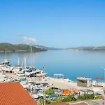 Seaside With A Swimming Pool Okrug Gornji, Ciovo - 11374 Lejlighed Trogir