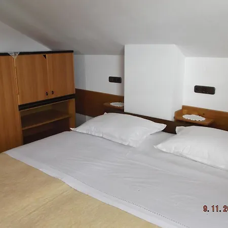 Seaside With A Swimming Pool Okrug Gornji, Ciovo - 11374 Trogir