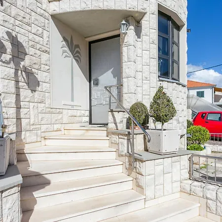 Seaside With A Swimming Pool Okrug Gornji, Ciovo - 11374 Apartamento Trogir