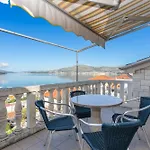 Seaside With A Swimming Pool Okrug Gornji, Ciovo - 11374 شقة *
