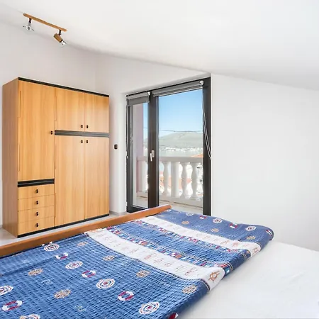 Seaside With A Swimming Pool Okrug Gornji, Ciovo - 11374 Appartement Trogir