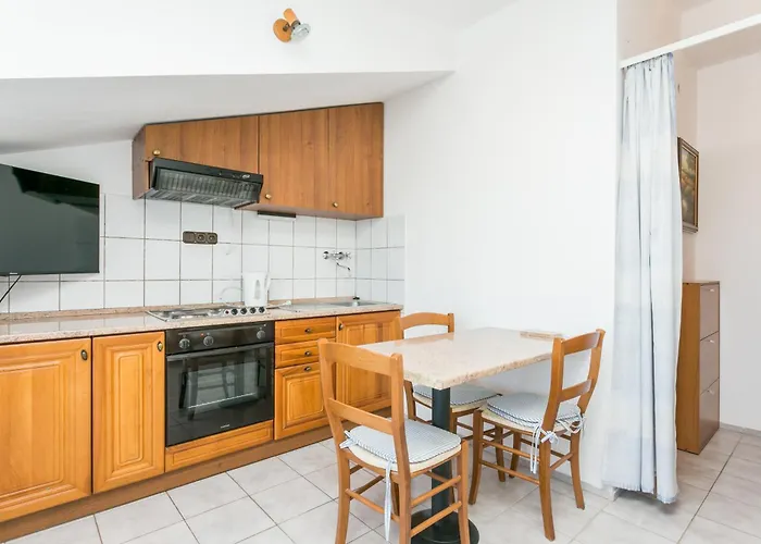 Seaside With A Swimming Pool Okrug Gornji, Ciovo - 11374 Trogir