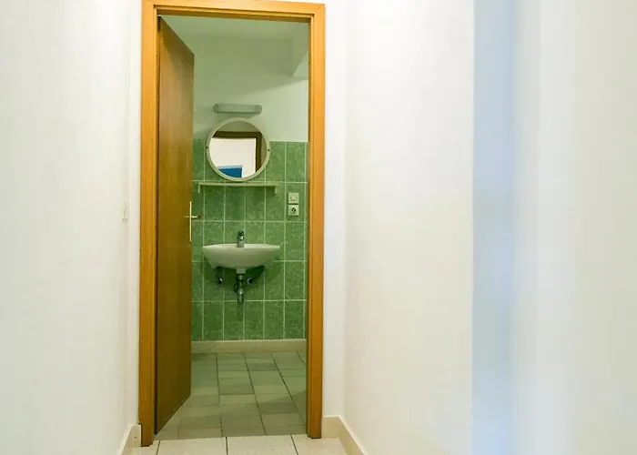 Seaside With A Swimming Pool Okrug Gornji, Ciovo - 11374 Apartment *