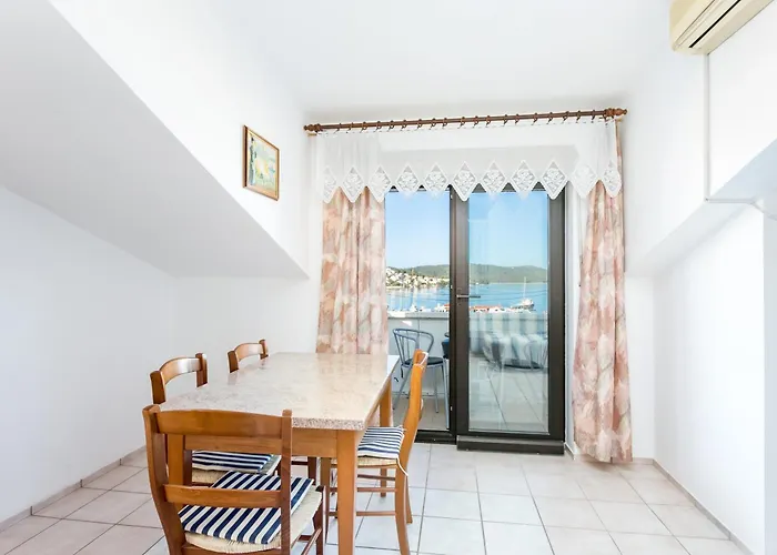 Apartament Seaside With A Swimming Pool Okrug Gornji, Ciovo - 11374 Trogir