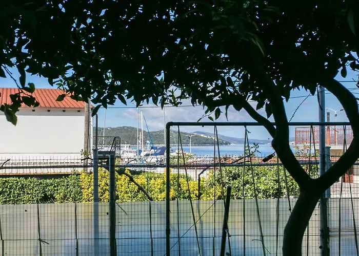 Seaside With A Swimming Pool Okrug Gornji, Ciovo - 11374 * Trogir